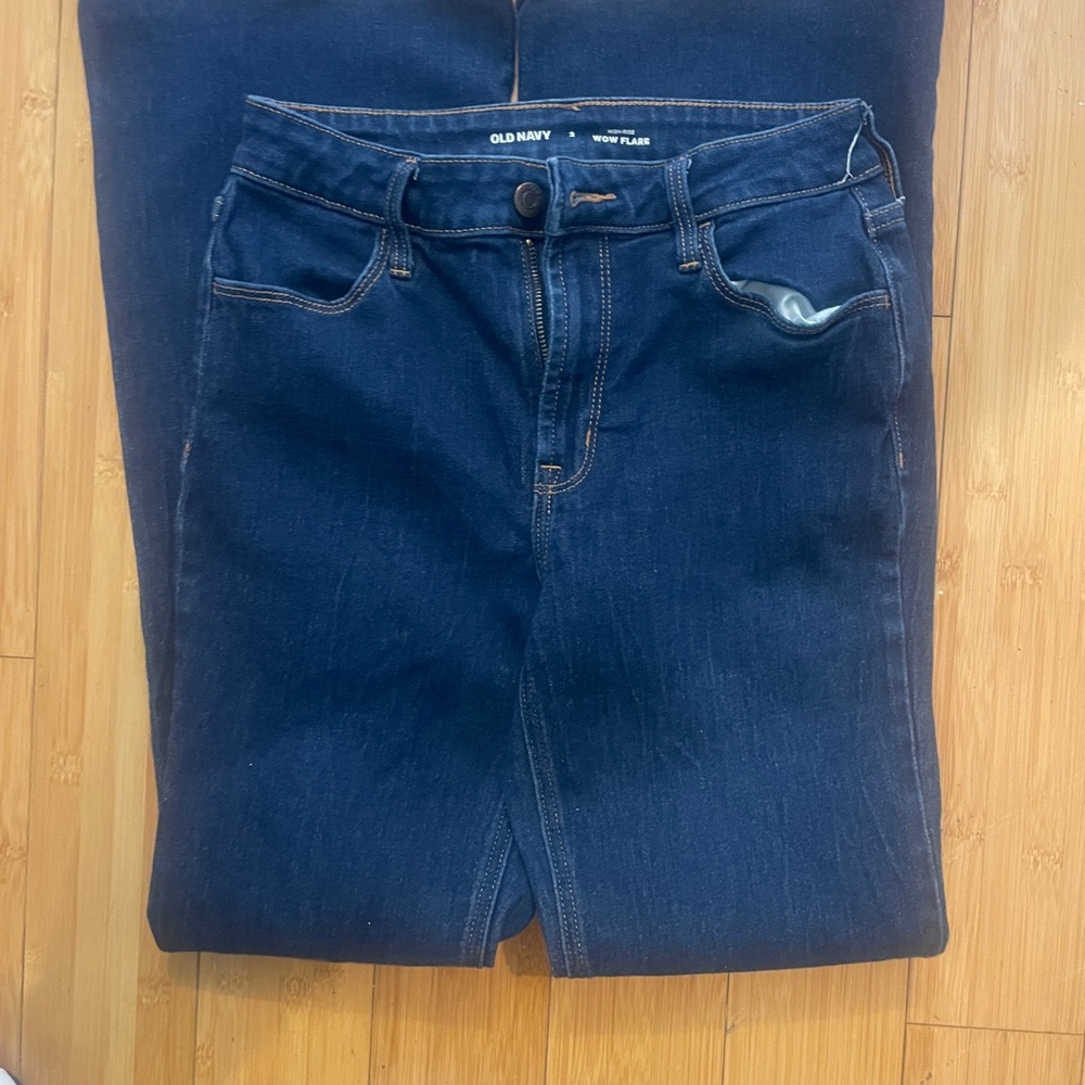 Old Navy High Rise Wow Flare Jeans Size 2 Dark Wash - Picture 7 of 8